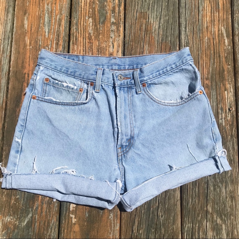 Levi cutoff shorts - Picture 3 of 4